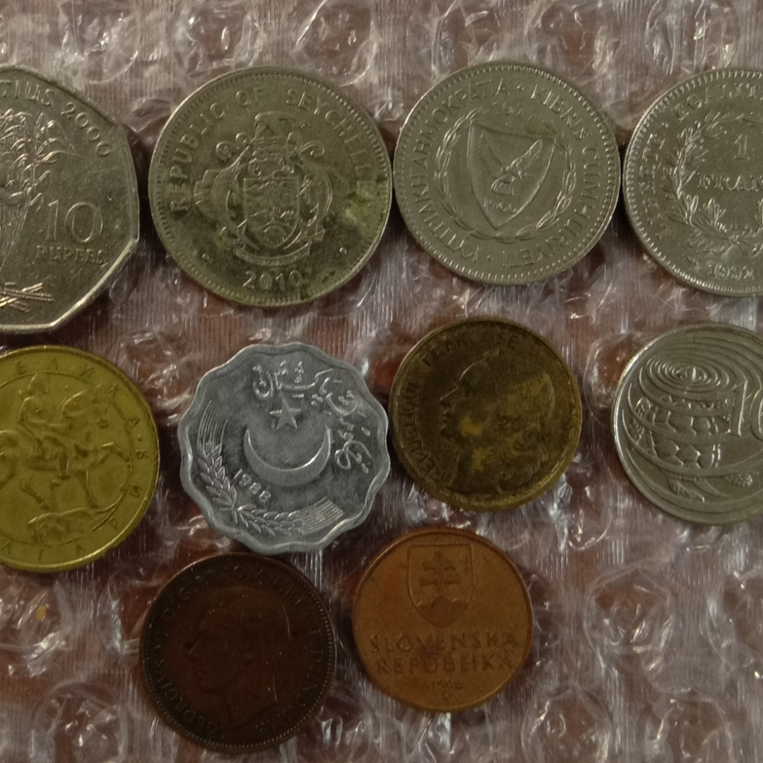 Иностранные монеты, лот  №1. Картинка 2
